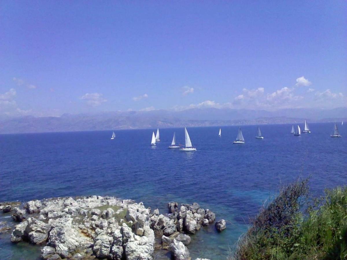 Tati Apartment Kassiopi Bagian luar foto